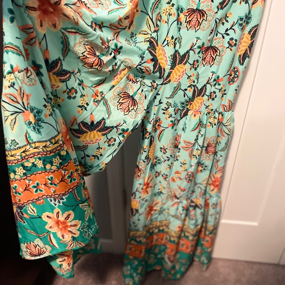 Shein size Small, romper. One shoulder, palazzo, style bottoms. Gorgeous! - Picture 4 of 8